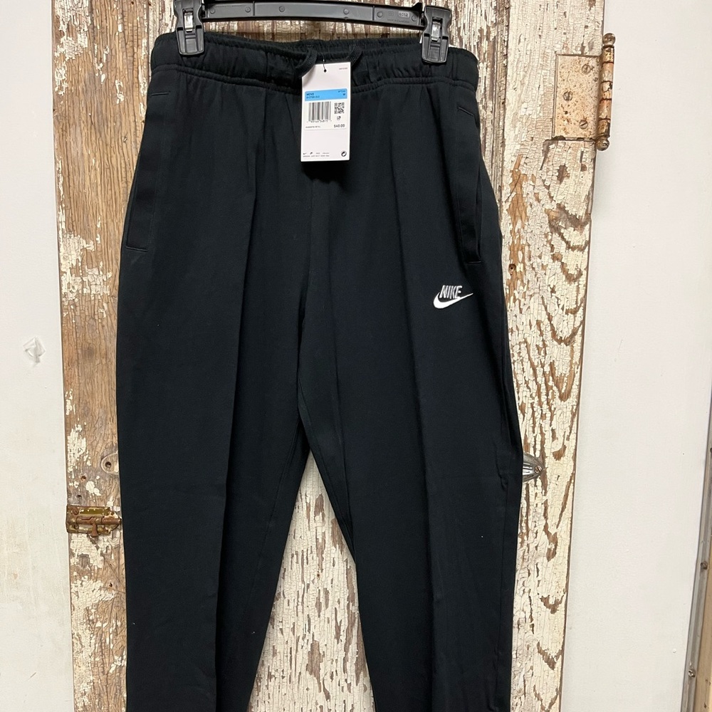 NWT Nike Black Joggers Size Men’s Medium